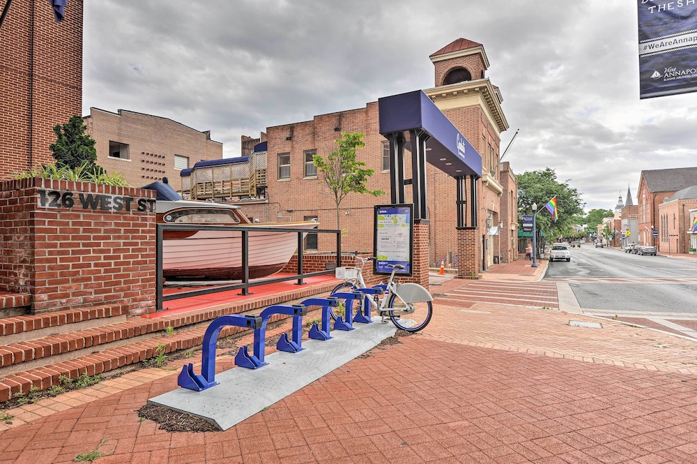 Chic Condo w/ Balcony in the Heart of Annapolis! view 2