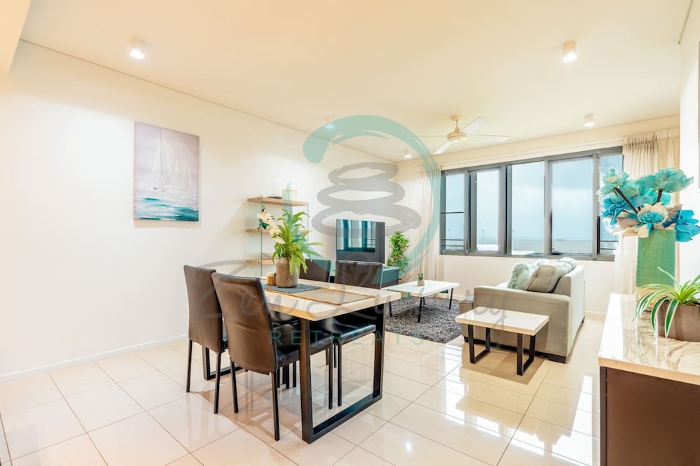 Waterfront Retreat Ocean Views Pool Balcony - Image 3