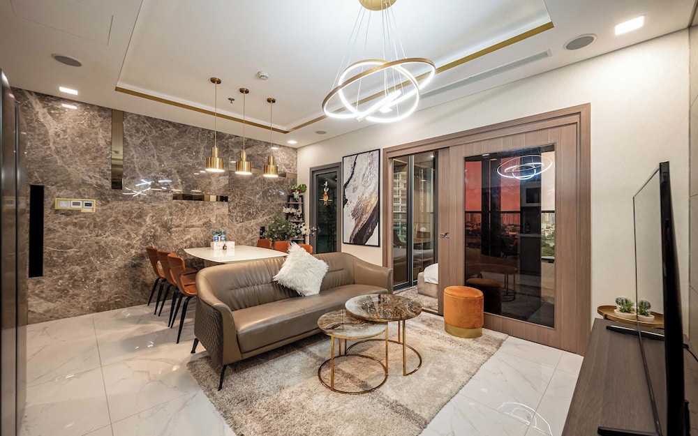 Boutique Unique Landmark 81