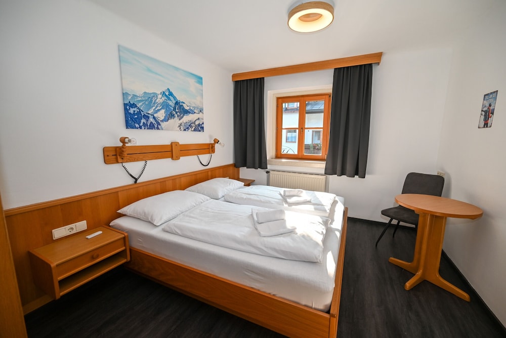Schmitten 27 - Apartment 10 200m From ski Lift