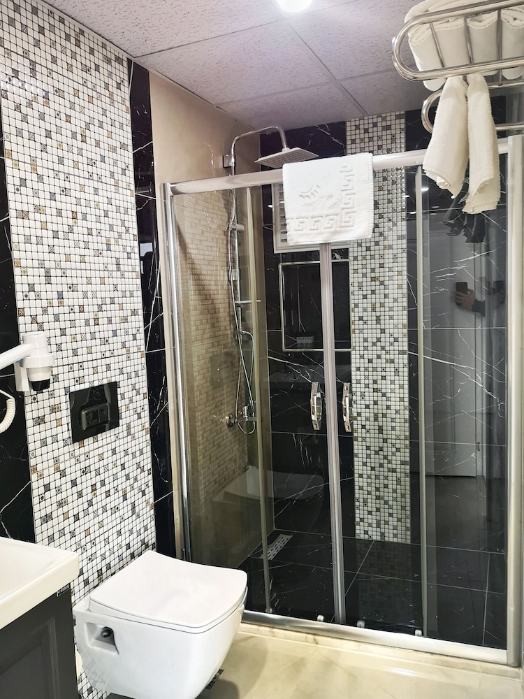 Cape Palace Otel - Image 39