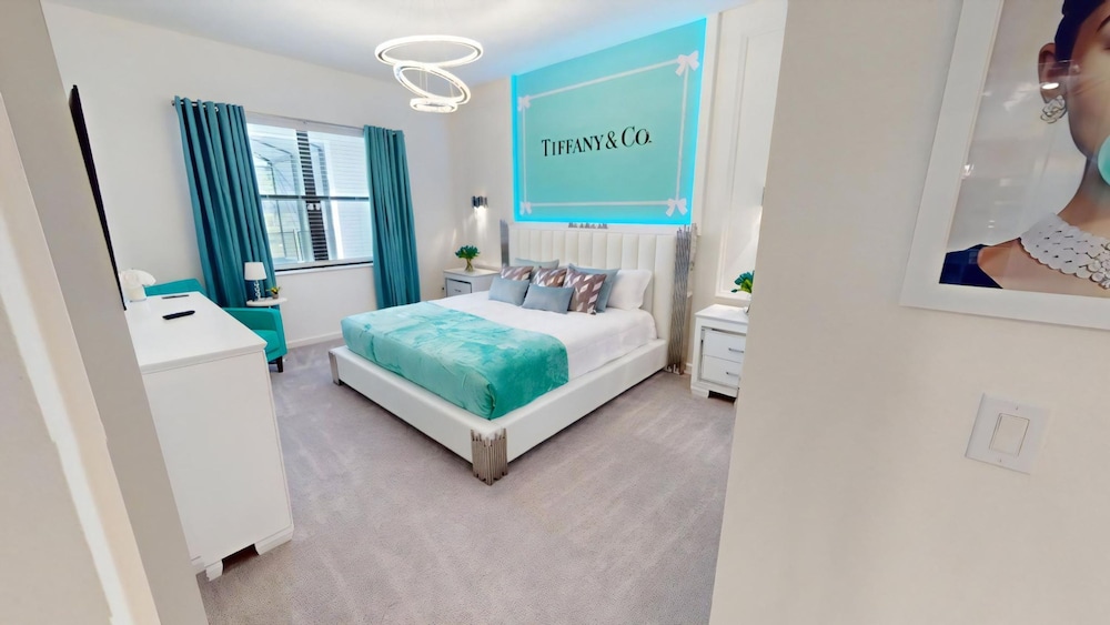 8 Bedroom Themed Rooms Huge Games Room Pool Spa