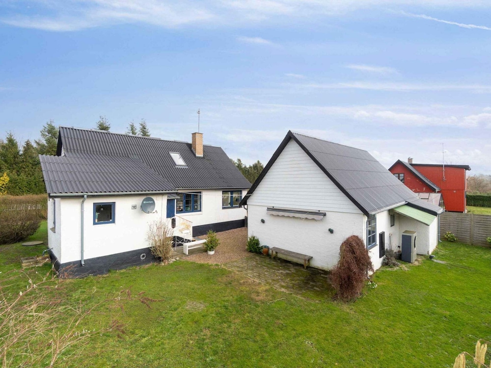 5 Star Holiday Home in Aakirkeby