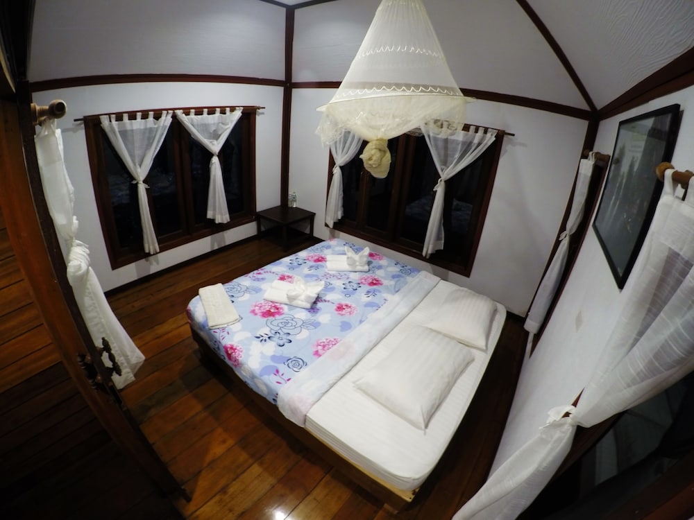 Baan Khao Sok Resort