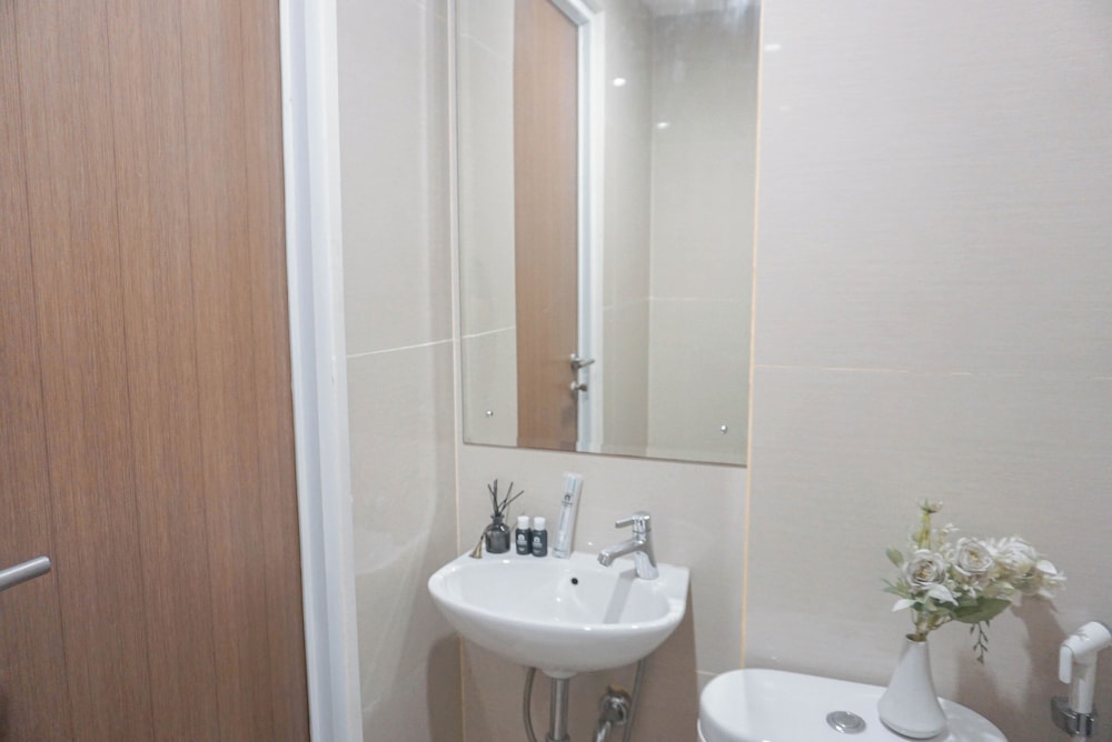 Good And Warm Studio Loft At Apple 1 Condovilla Apartment