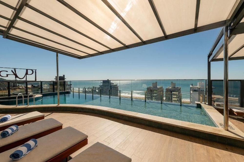 Luxury Stay Steps from Praia Brava