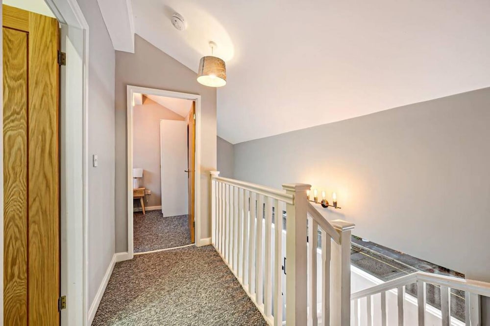 Host Apartments The Georgian Coach House 2