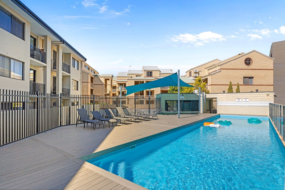 Stunning 1bdr Paradise - Gym Pool