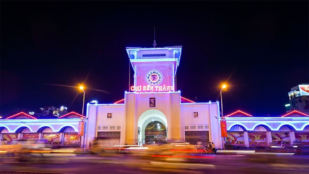 Au Lac Charner Hotel 58