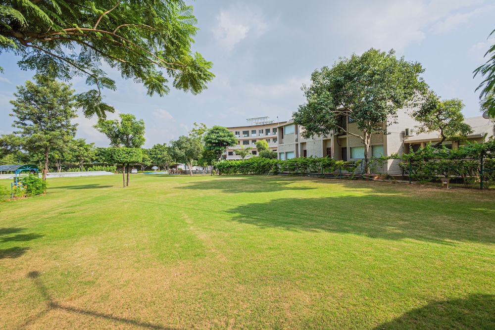 Bamboo Saa Sunrrise Wedding & Wellness Resort, Jaipur