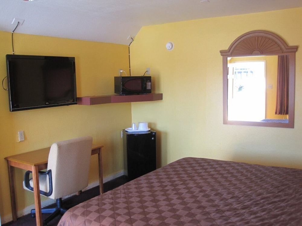 BESTWAY INN view 2