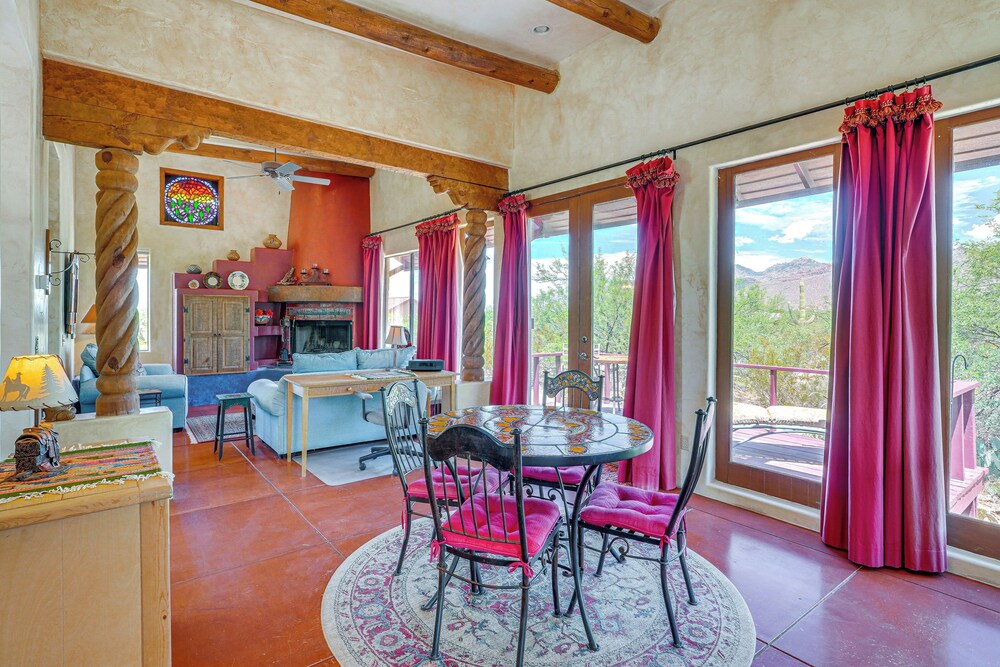 Chic Tucson Casita w/ Deck & Panoramic Views!