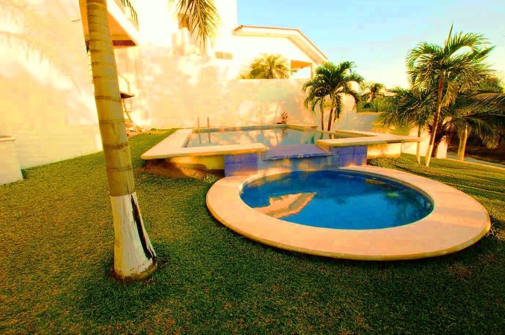 Villa Paraiso Res. Conejos