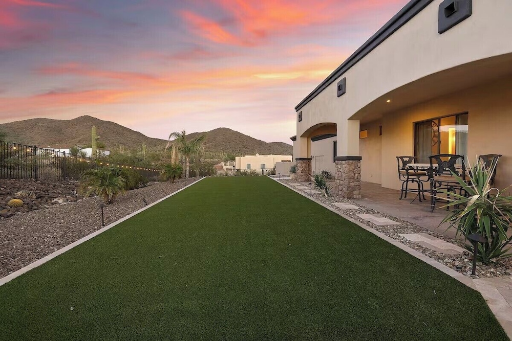 Copper Sky Retreat - Lux villa & pool