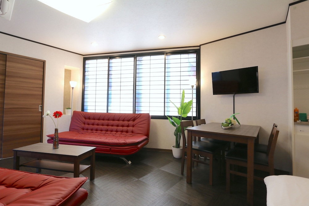 Guest House Liz Nakazaki-cho