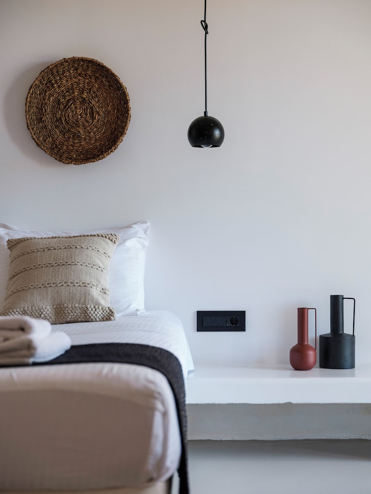 Mykonist Merchia Beach Villas & Suites