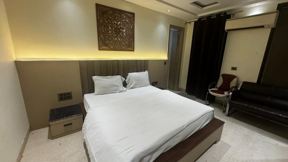 The PratiQ - Signature Boutique Hotel