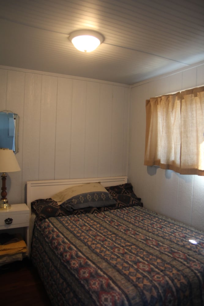 Black Lake Cabins