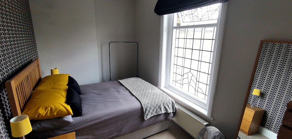 Heritage Millworkers Cosy Cottage view 3