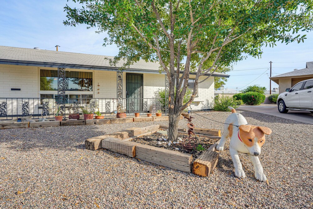 Charming Sun City Getaway Near Golf & Casinos!