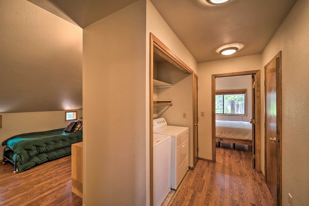 Hot Tub & Deck: Truckee Golf Course Home