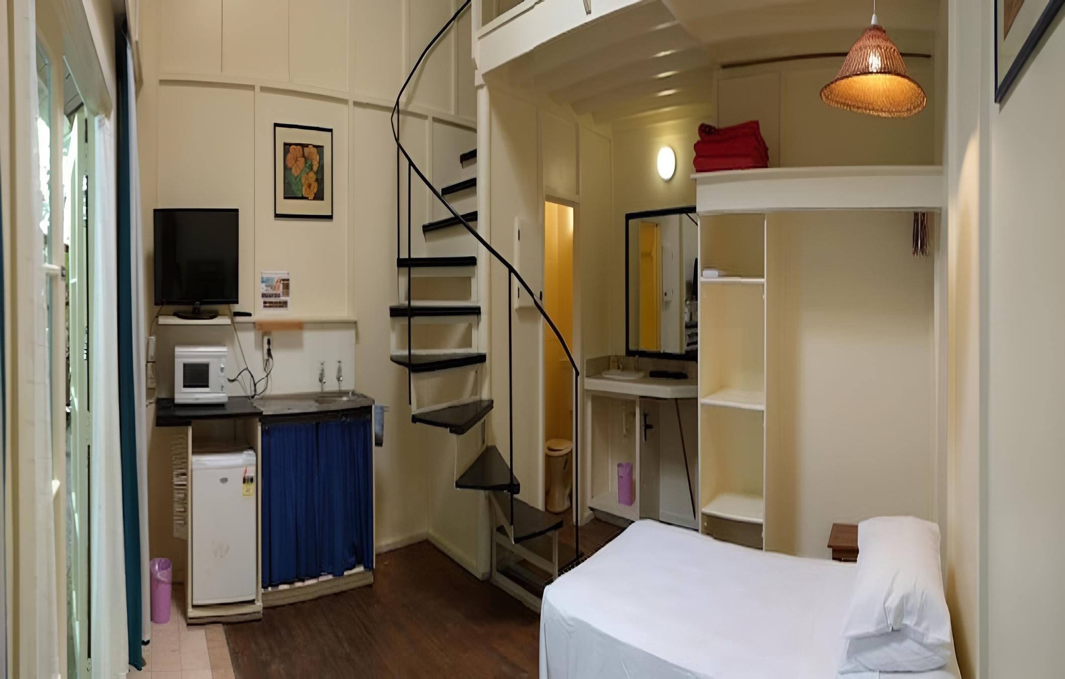 Paradise Inn
