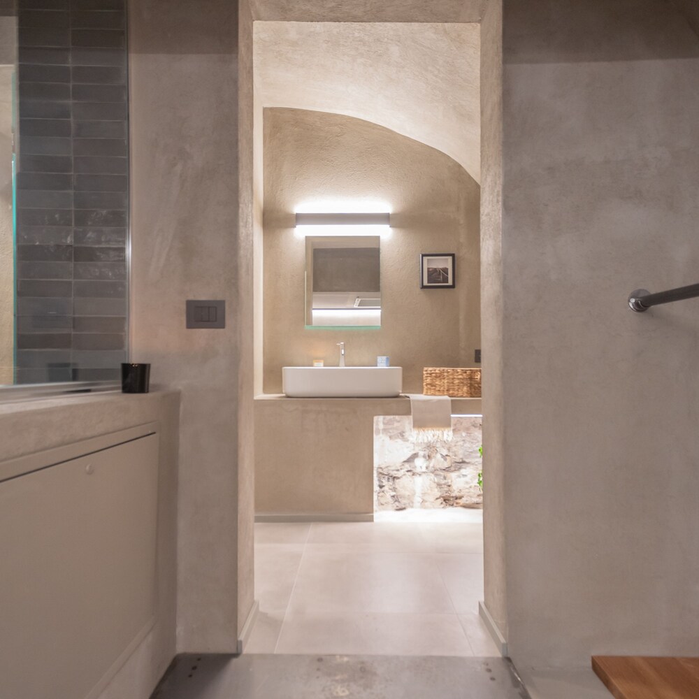 Urio s Castle Suites