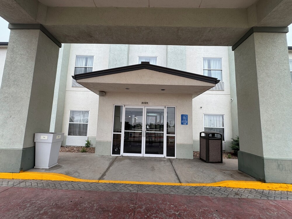 Days Inn by Wyndham Dodge City