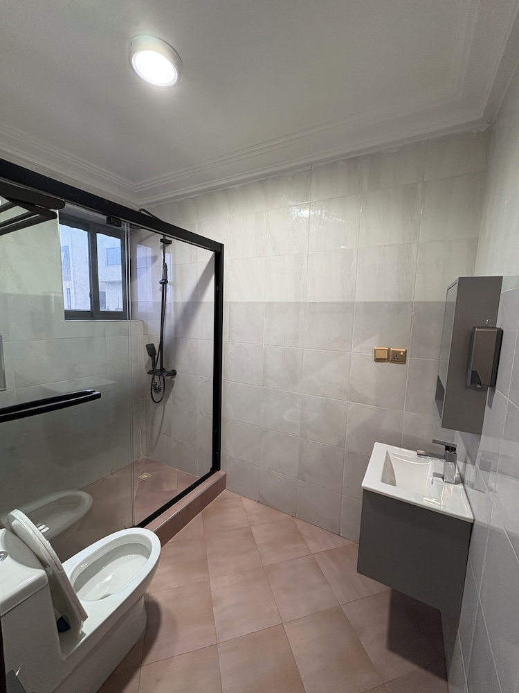 Ridgeway Apartments