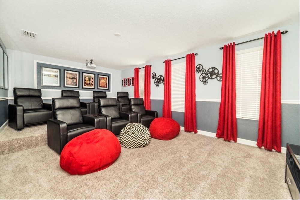 Luxury Lake View 8 BR Villa With Games Room - Image 3