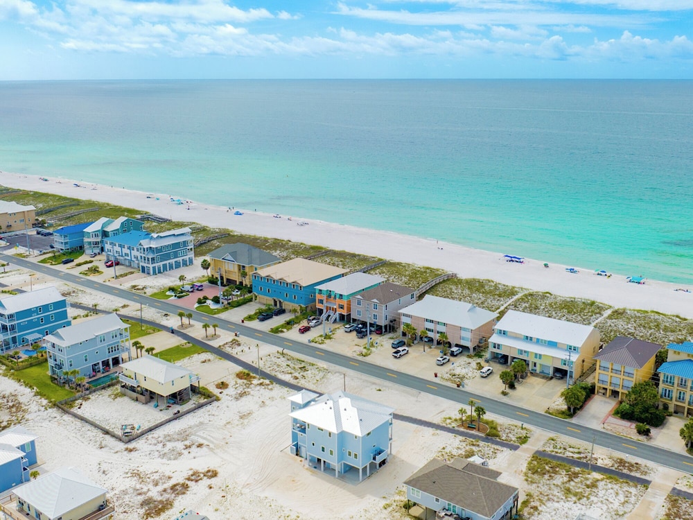 Navarre Dreams by Southern Vacation Rentals