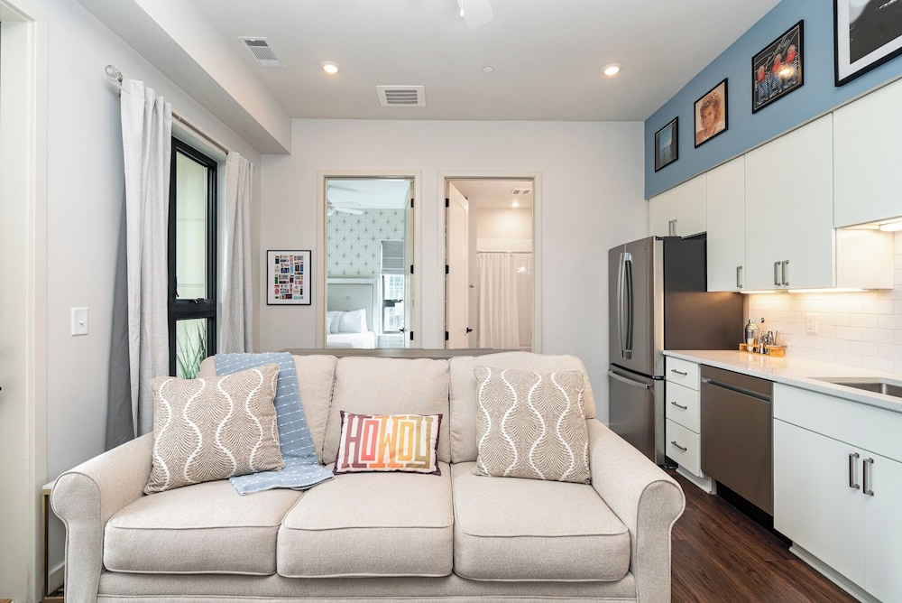 Harmony Outpost-pool & Gym-4 Mins To Broadway