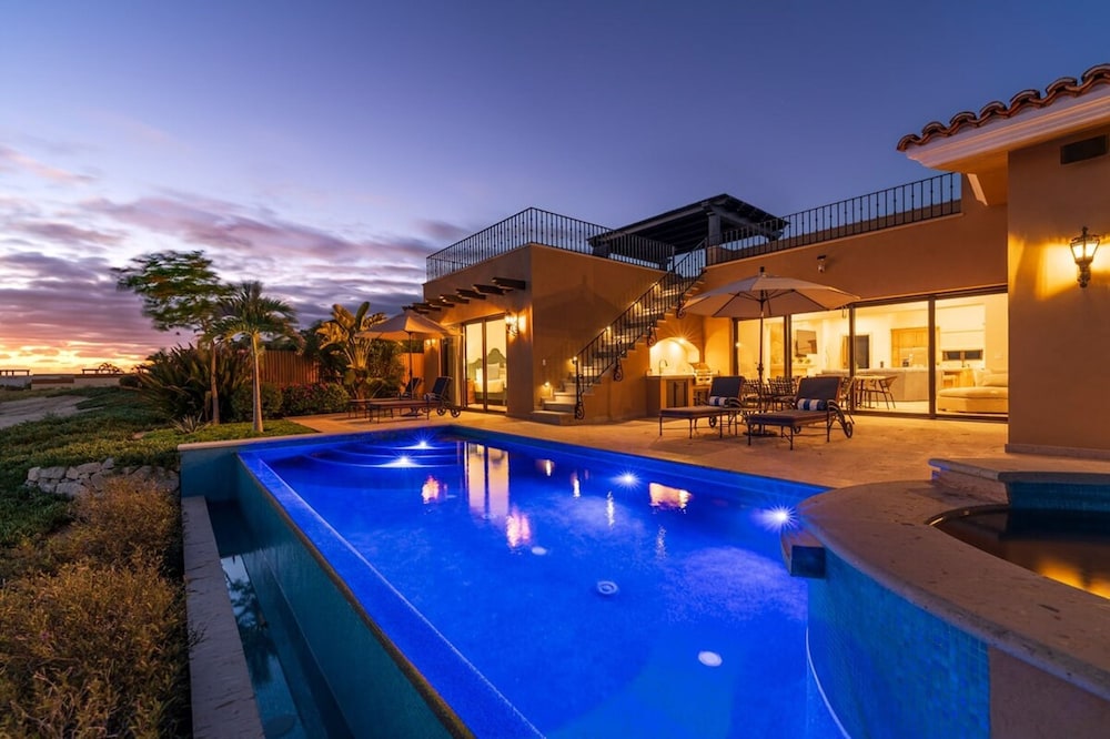 4BD Diamante Spacious Patio and Private Pool