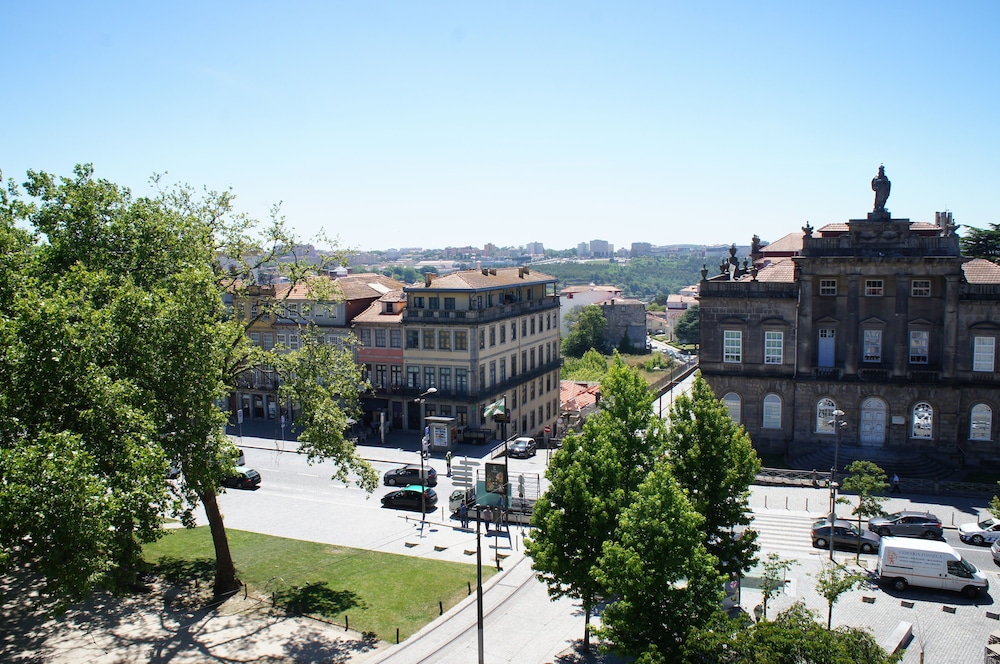 Hotel Wine Hostel - Image 1