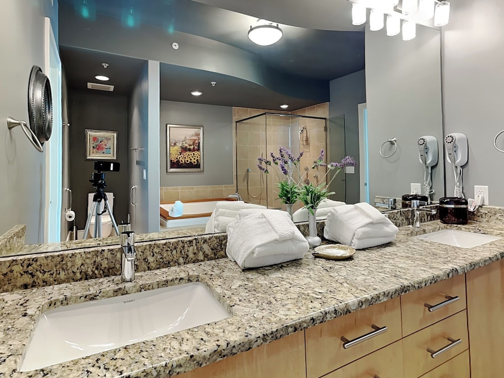 Turquoise Place #1107C by Southern Vacation Rentals