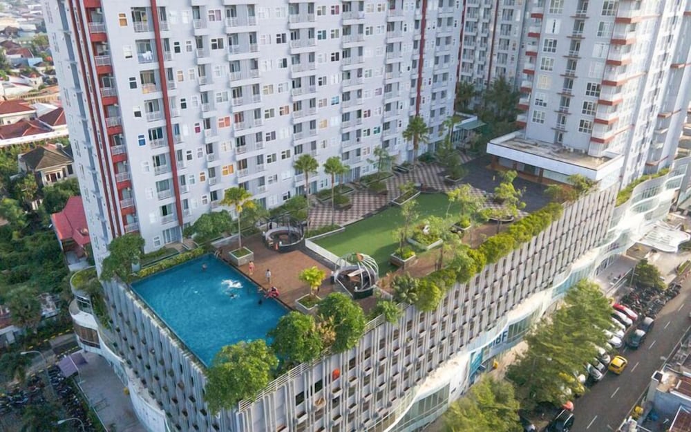 Cozy And Compact Studio Apartment At Vida View Makassar