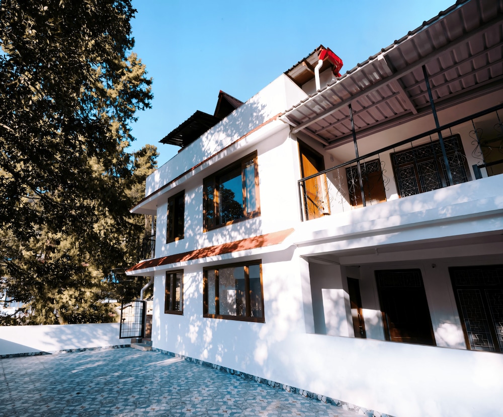 jüSTa Lake View Residences, Nainital