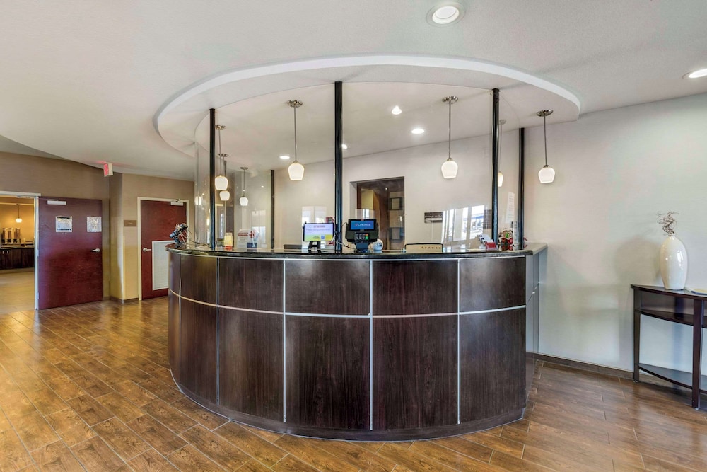 Comfort Suites Blythe view 2