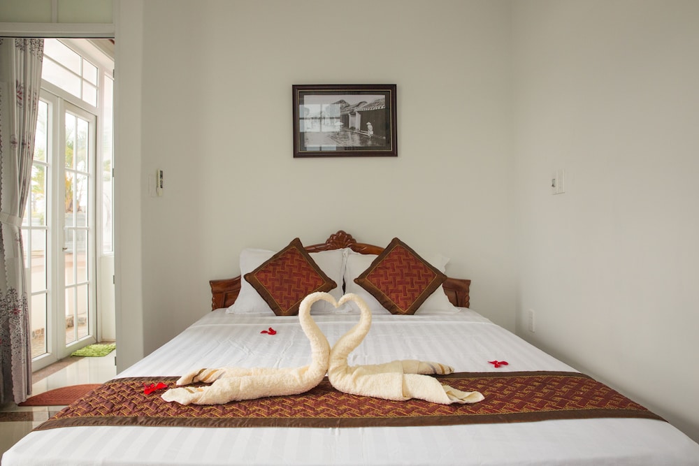 Beautiful Moon Hoi An Villa