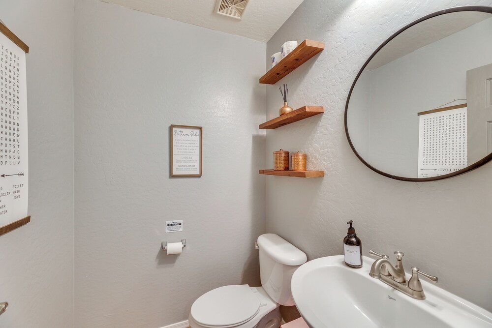 Mtn-view Getaway w/ Outdoor Oasis in Gold Canyon