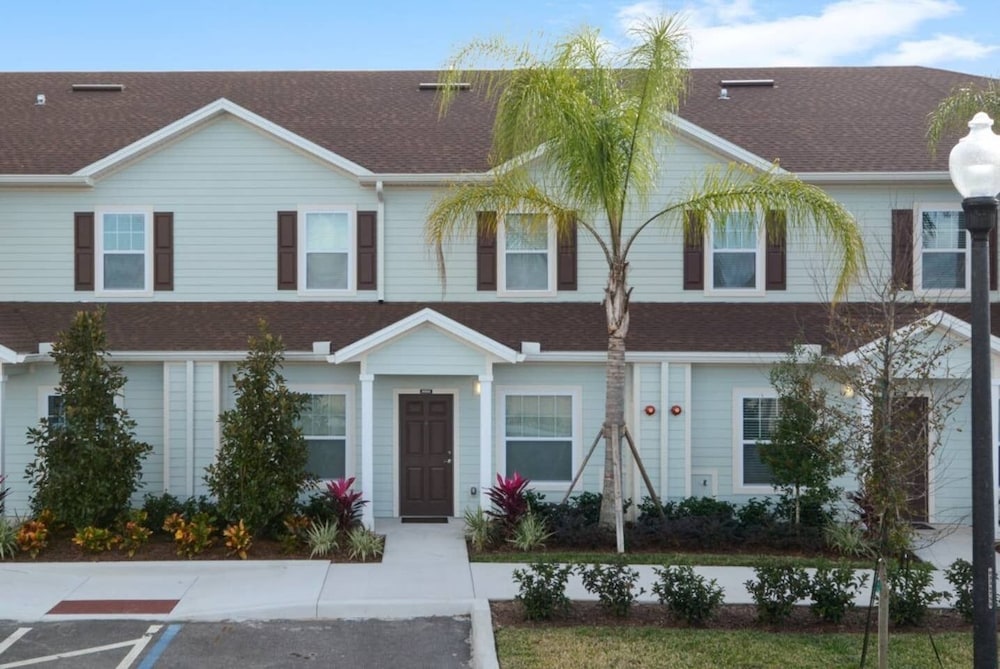 Charming House Near Disney view 4