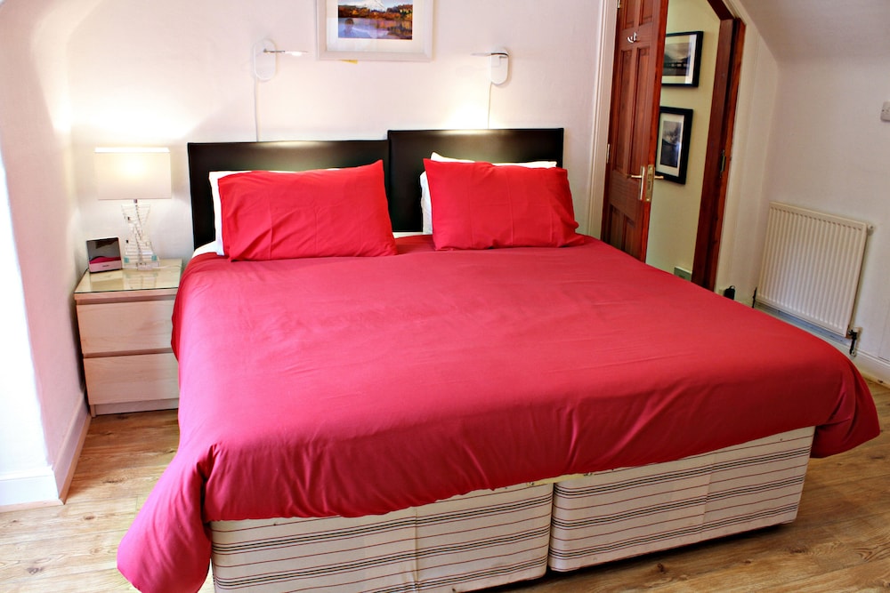 The Golden Larches Cafe and B&B
