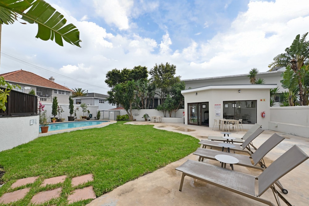 Stylish Sea Point Studio in Secure Complex Patio