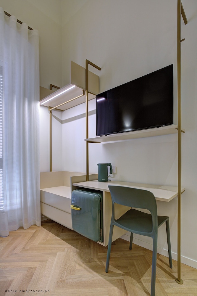 PICCAPANE ROOMS 1886