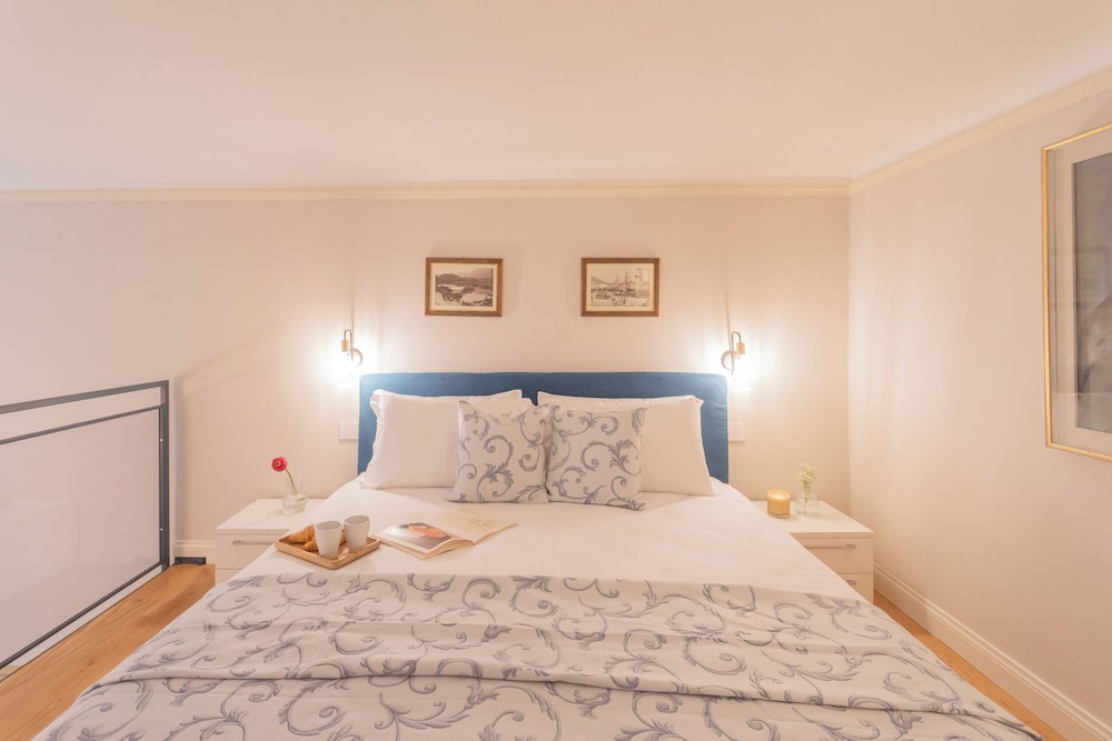 Cinque Giornate 70 Suites by Rent all Como