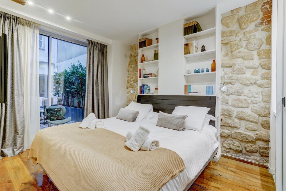 Jardin Priv Gorgeous 3 Bed House in Le Marais