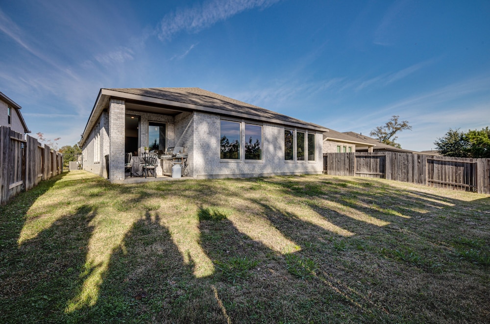 Texas Gem: Home Office Patio, Near Lake Houston - Property Image 2