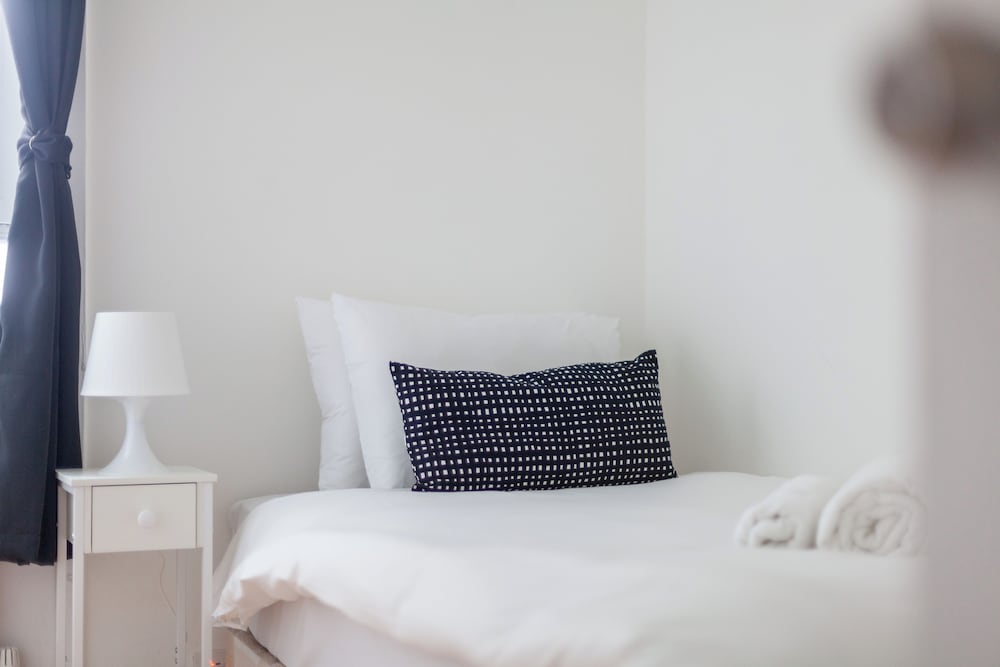 Modern Living In Stylish 3bed Flat