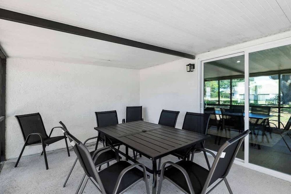 Modern 3 Bedroom, Wesley Chapel!