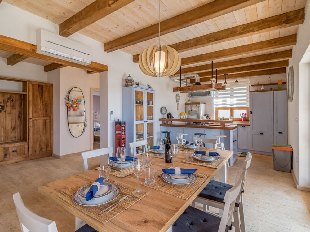 Villa Malena Comfortable Holiday Residence view 5